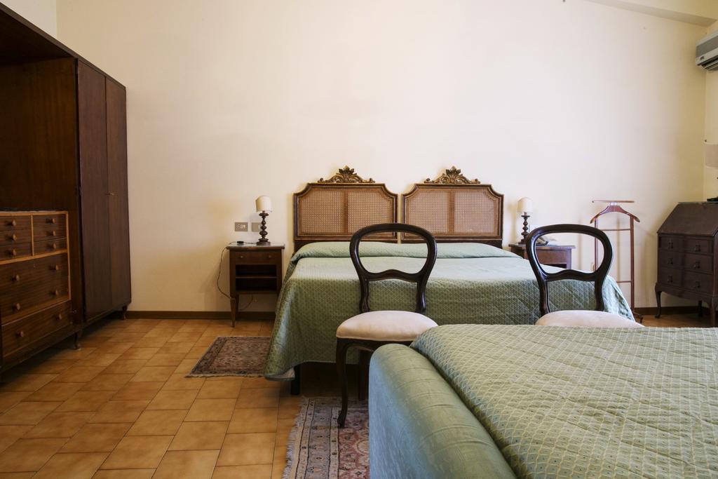 Hotel Villa Le Rondini Φλωρεντία Δωμάτιο φωτογραφία